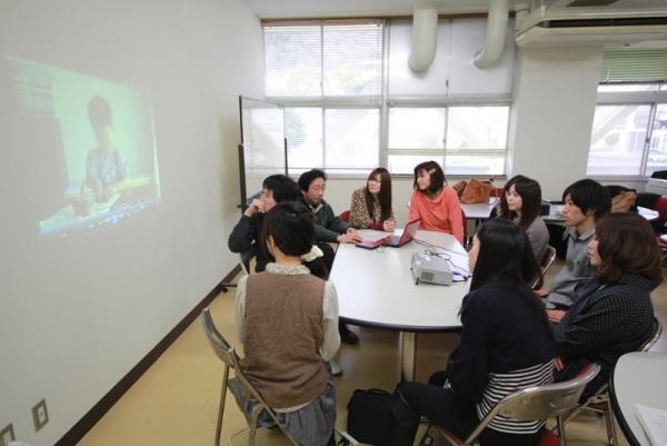 子ども発達論コースのゼミ風景より