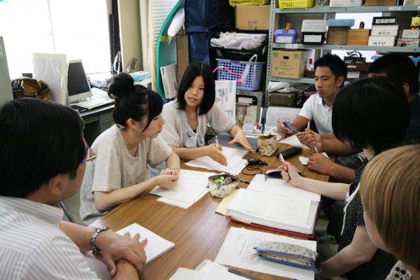 行動発達論のゼミ風景より