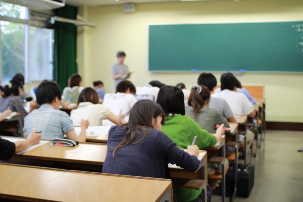 表現文化論コースの授業風景より