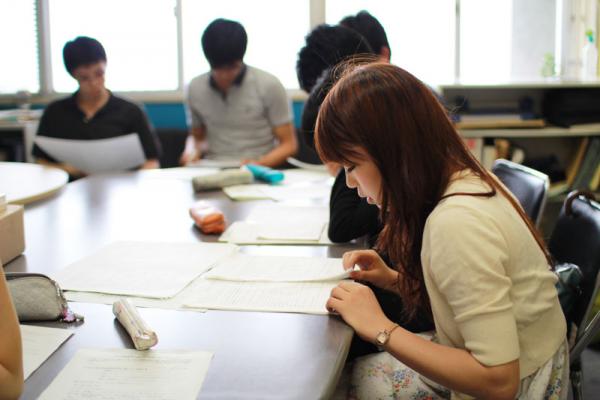 生活環境論コースのゼミ風景より