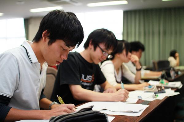 数理情報環境論コースのひとこま